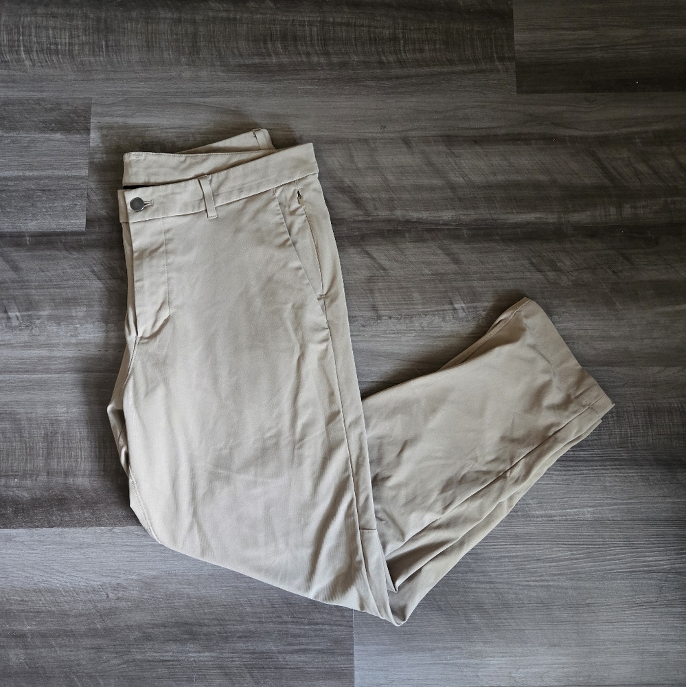 Men's LuluLemon Commission Pants